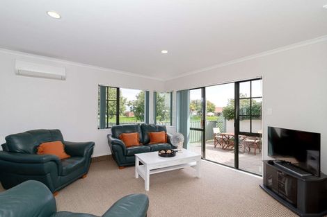 Photo of property in 1/2 Spriggs Crescent, Greenmeadows, Napier, 4112