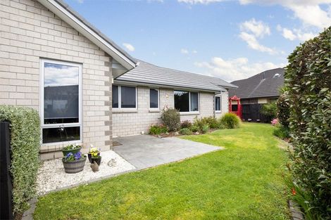 Photo of property in 34 Madison Street, Cambridge, 3434