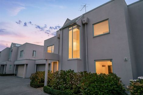 Photo of property in 2/110 Nayland Street, Sumner, Christchurch, 8081