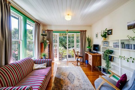 Photo of property in 19 Cameron Road, Bluff Hill, Napier, 4110