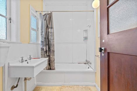 Photo of property in 9 Gilchrist Street, Te Aroha, 3320