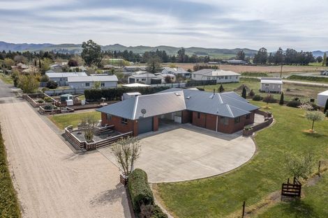 Photo of property in 11 Leslie Street, Waiau, 7332