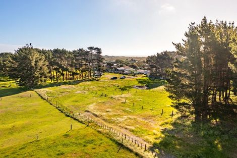 Photo of property in 9 Ripa Street, Tangimoana, 4822