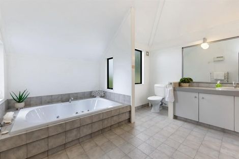 Photo of property in 2/54 Alexander Street, Cockle Bay, Auckland, 2014