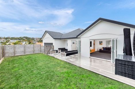 Photo of property in 35 Caversham Drive, Torbay, Auckland, 0630