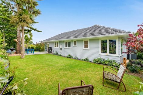 Photo of property in 407a Main Road, Huapai, Kumeu, 0810