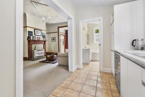 Photo of property in 113 Glenmore Street, Kelburn, Wellington, 6012