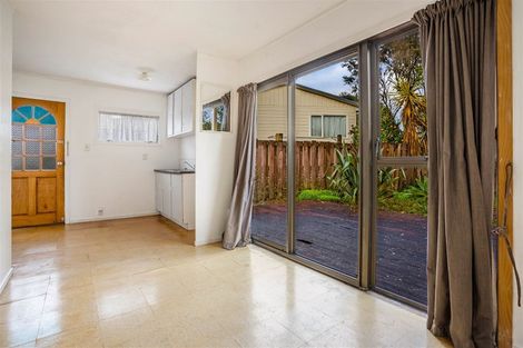 Photo of property in 20 Wilsher Crescent, Henderson, Auckland, 0612