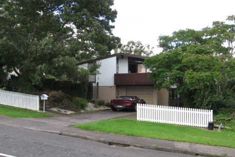 Photo of property in 60 Glenbervie Crescent, Massey, Auckland, 0614