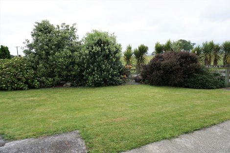 Photo of property in 197 Takapu Road, Manakau, Levin, 5573