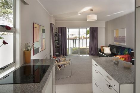 Photo of property in 1/200 Chivalry Road, Glenfield, Auckland, 0629