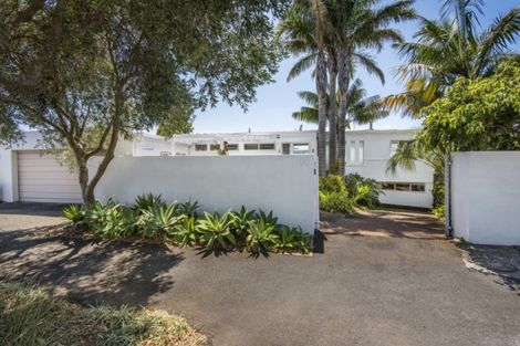 Photo of property in 90 Seacliffe Avenue, Narrow Neck, Auckland, 0622
