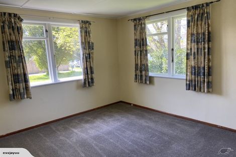 Photo of property in 1 Holdsworth Avenue, Trentham, Upper Hutt, 5018
