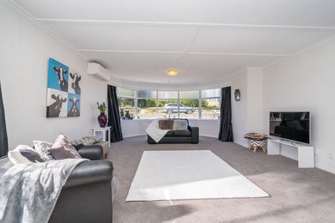 Photo of property in 6 Cossens Street, Balclutha, 9230