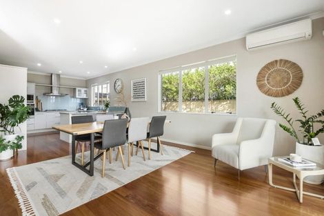 Photo of property in 42 Laurel Oak Drive, Schnapper Rock, Auckland, 0632