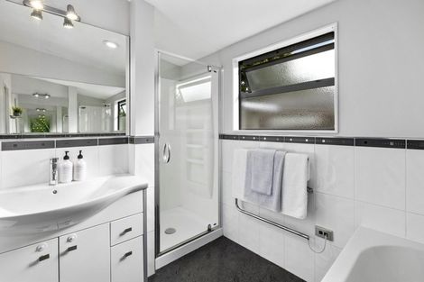 Photo of property in 32 Grantston Drive, Pyes Pa, Tauranga, 3112