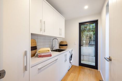 Photo of property in 110 Mount Pleasant Road, Mount Pleasant, Christchurch, 8081