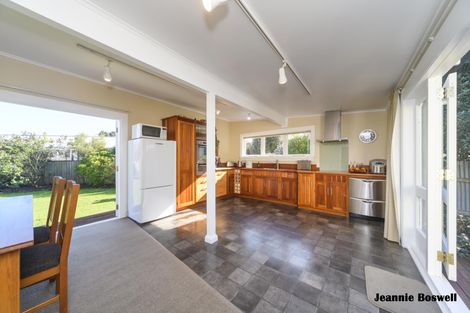 Photo of property in 122 Linton Street, West End, Palmerston North, 4410