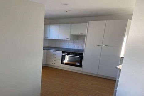 Photo of property in 32 Oakford Close, Riccarton, Christchurch, 8011