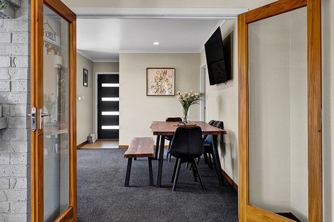 Photo of property in 12 Green Lane, Hawera, 4610