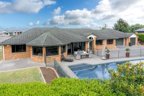 Photo of property in 117 Baverstock Road, Flat Bush, Auckland, 2016