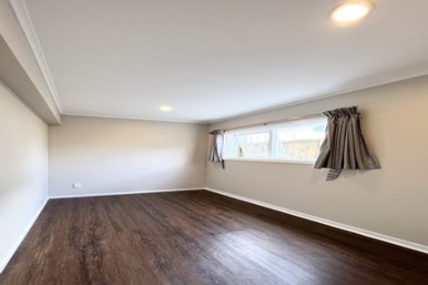 Photo of property in 134 East Coast Road, Forrest Hill, Auckland, 0620