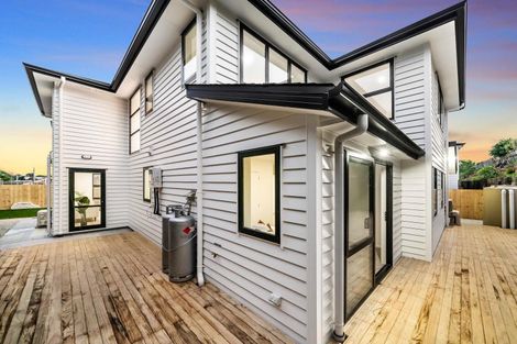 Photo of property in 11 Tawapou Close, Massey, Auckland, 0614