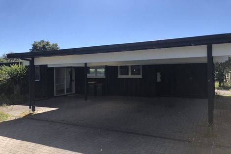 Photo of property in 11 Farnworth Avenue, Holdens Bay, Rotorua, 3010