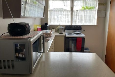 Photo of property in 2/16 Prictor Street, Papakura, 2110