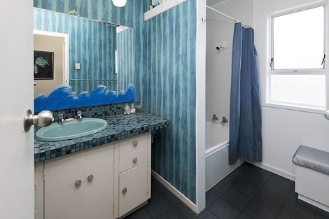 Photo of property in 23 Jade Avenue, Pakuranga Heights, Auckland, 2010