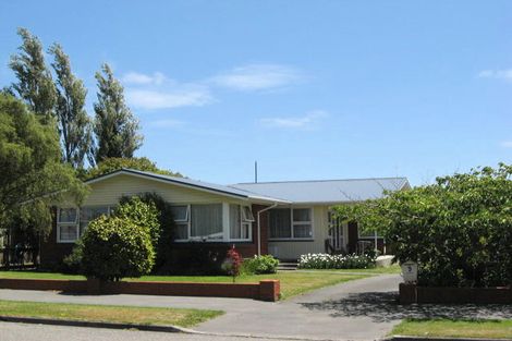 Photo of property in 9 Penwood Street, Russley, Christchurch, 8042