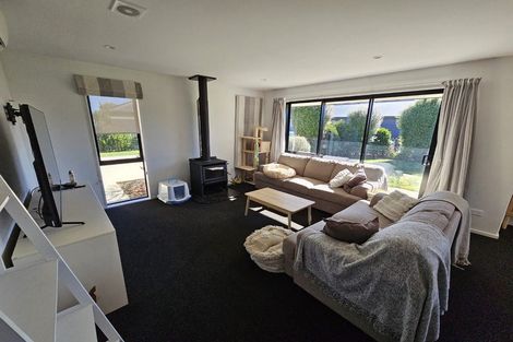 Photo of property in 3 Annie Jane Close, Rolleston, 7614