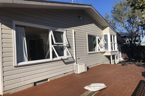 Photo of property in 26 Ramillies Place, Glenfield, Auckland, 0629