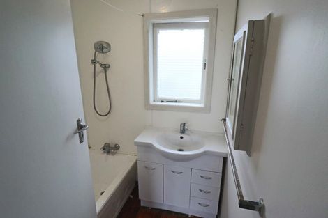 Photo of property in 12 Ellis Avenue, Mount Roskill, Auckland, 1041