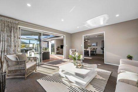 Photo of property in 8 Whincops Road, Halswell, Christchurch, 8025