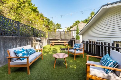 Photo of property in 44 Faraday Street, Hospital Hill, Napier, 4110