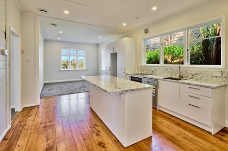 Photo of property in 46 Pembroke Road, Northland, Wellington, 6012