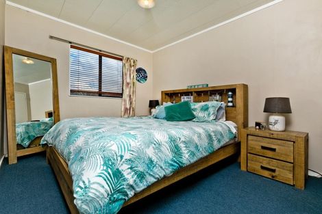 Photo of property in 52 Luanda Drive, Ranui, Auckland, 0612