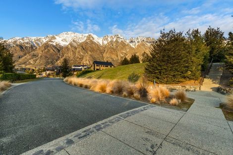Photo of property in 25 Rannoch Drive, Jacks Point, Queenstown, 9371