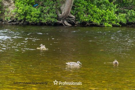 Photo of property in 2/71 Gemstone Drive, Birchville, Upper Hutt, 5018