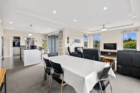 Photo of property in 1 Hardie Place, Albert Town, Wanaka, 9305