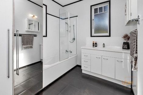 Photo of property in 3/96 Mill Road, Kensington, Whangarei, 0112