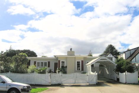 Photo of property in 16 Dryden Avenue, Papatoetoe, Auckland, 2025