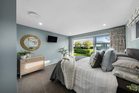 Photo of property in 8 Whincops Road, Halswell, Christchurch, 8025