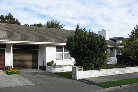 Photo of property in 1/4 Farnham Place, Ilam, Christchurch, 8041