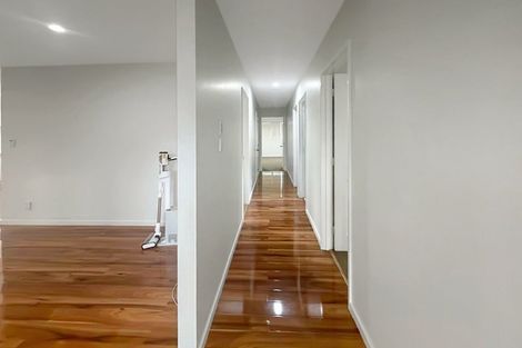 Photo of property in 19 Cartmel Avenue, Massey, Auckland, 0614