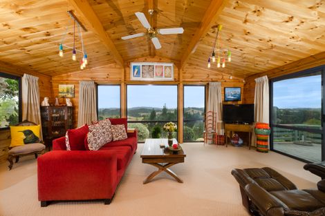 Photo of property in 535 Peak Road, Helensville, 0875