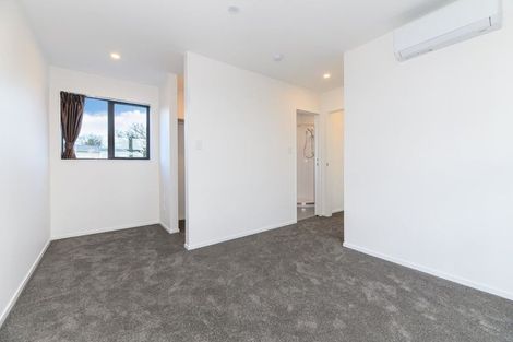 Photo of property in 4/60 Triangle Road, Massey, Auckland, 0614