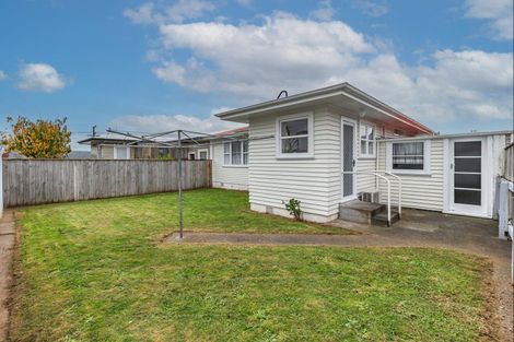 Photo of property in 9 Ely Place, Levin, 5510