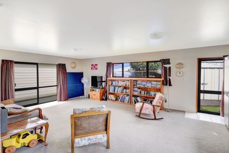 Photo of property in 25 Beaumaris Street, Outram, 9019